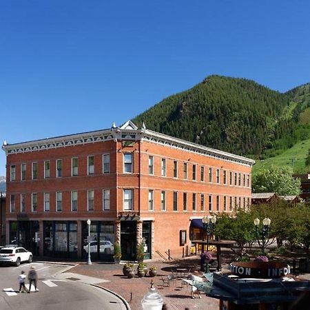 Independence Square 213, Spacious Hotel Room With 2 Queen Beds, Wet Bar, And Sitting Area Aspen Eksteriør bilde