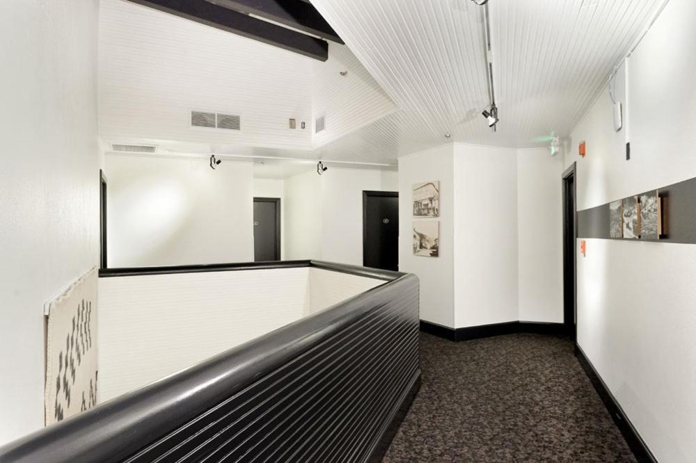 Independence Square 213, Spacious Hotel Room With 2 Queen Beds, Wet Bar, And Sitting Area Aspen Eksteriør bilde